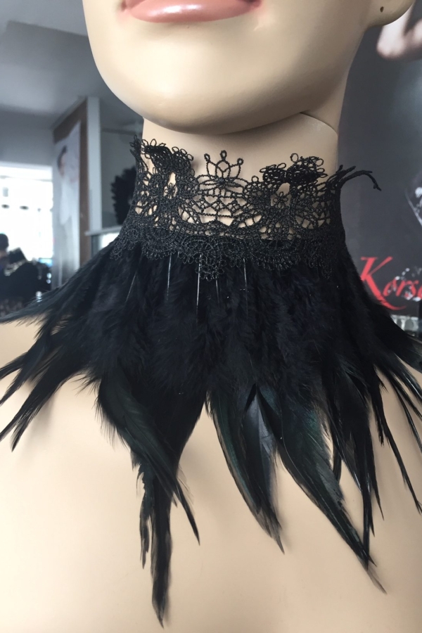 Feder-Halsschmuck 10