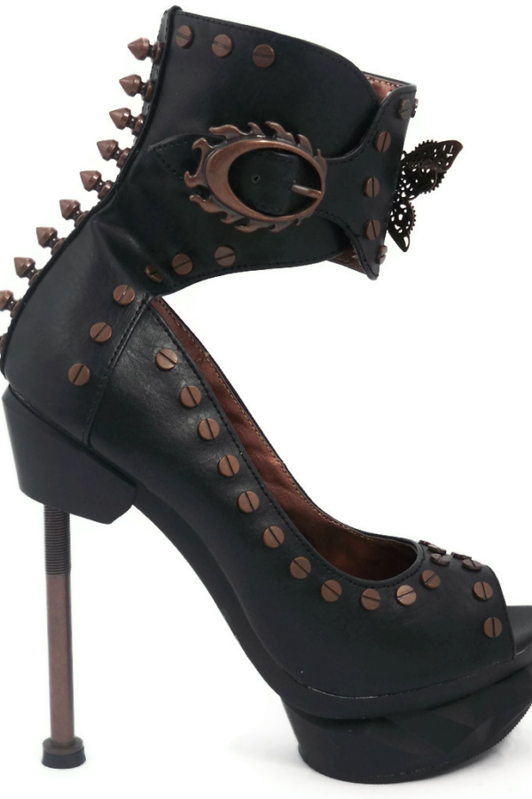 peeptoe-yourshape-steampunk-steam-machine-schwarz-600x900.jpg
